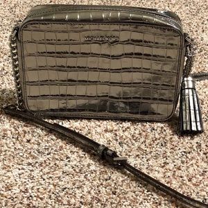 AUTHENTIC Michael Kors Ginny Camera Bag